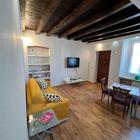 Lovely 1 Bdr Apartment In Paolo Sarpi Milan Luaran gambar