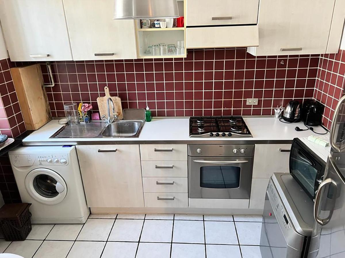 Lovely 1 Bdr Apartment In Paolo Sarpi Milan Luaran gambar