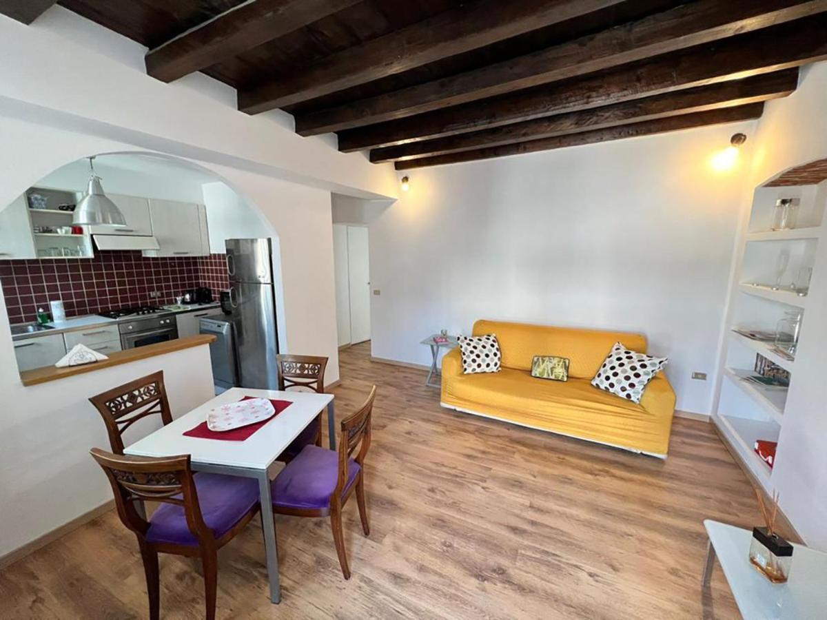 Lovely 1 Bdr Apartment In Paolo Sarpi Milan Luaran gambar